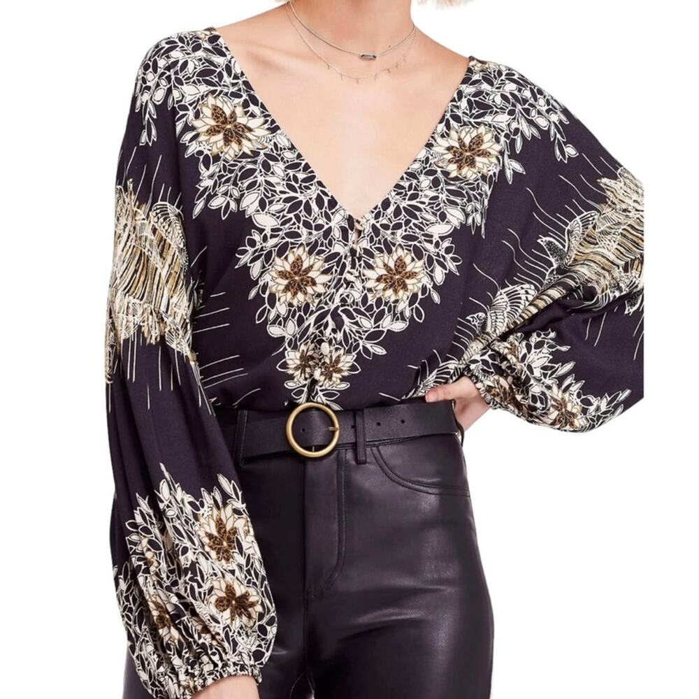 Free People Size Small Birds of a Feather Oversized Long Sleeve V-Neck Top-Boho